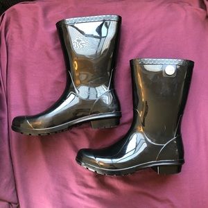 UGG® Sienna Glossed Waterproof Rain Boots